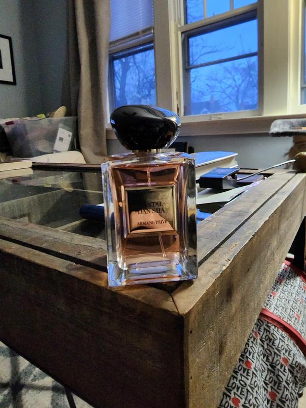 Look at the color, look at the bottle! Its soooo pretty!