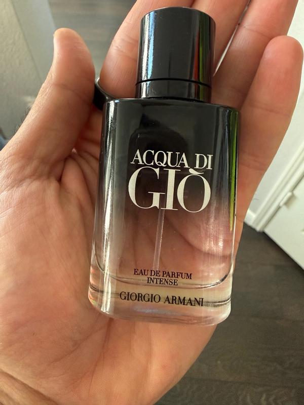 Customer photo for "Crisp, clean, sweet and masculine"
