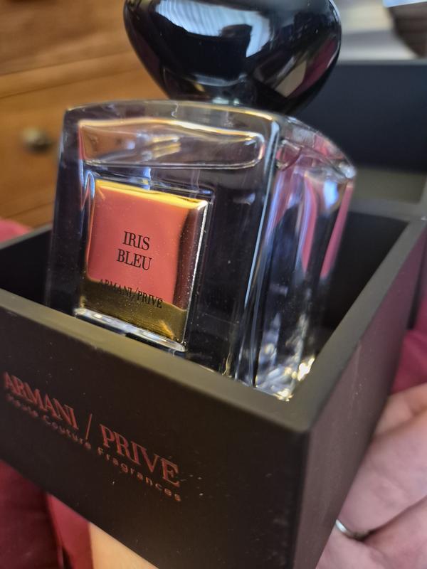 Armani Privé Iris Bleu ボックス入り Armani/Privé Iris Bleu Eau de Toilette