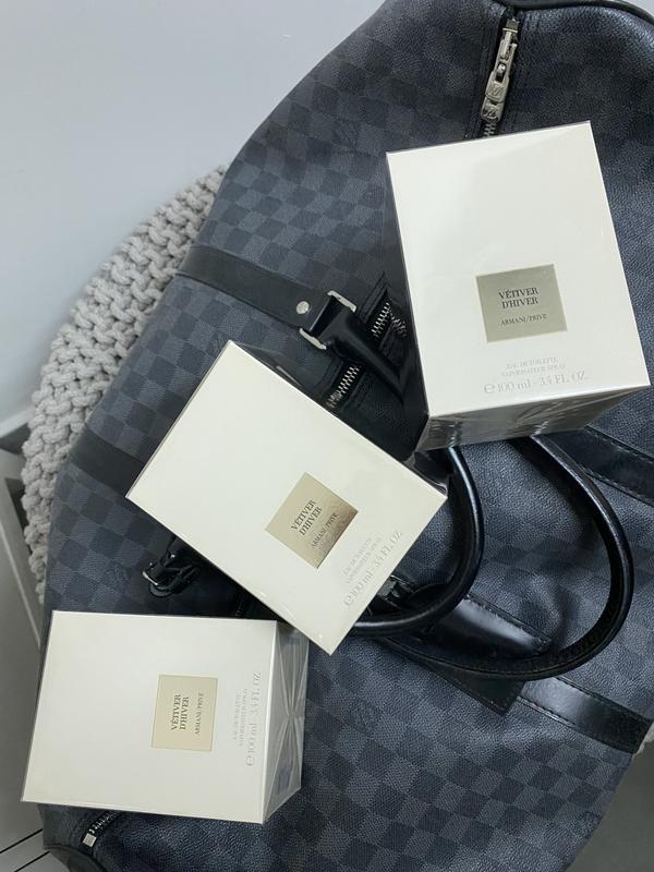 Customer photo for "Smells amazing but very poor lastingly"