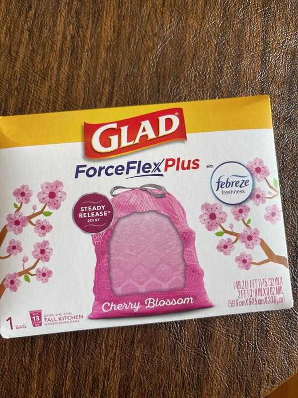 Glad ForceFlex MaxStrength 13 gal. Cherry Blossom Scent Pink