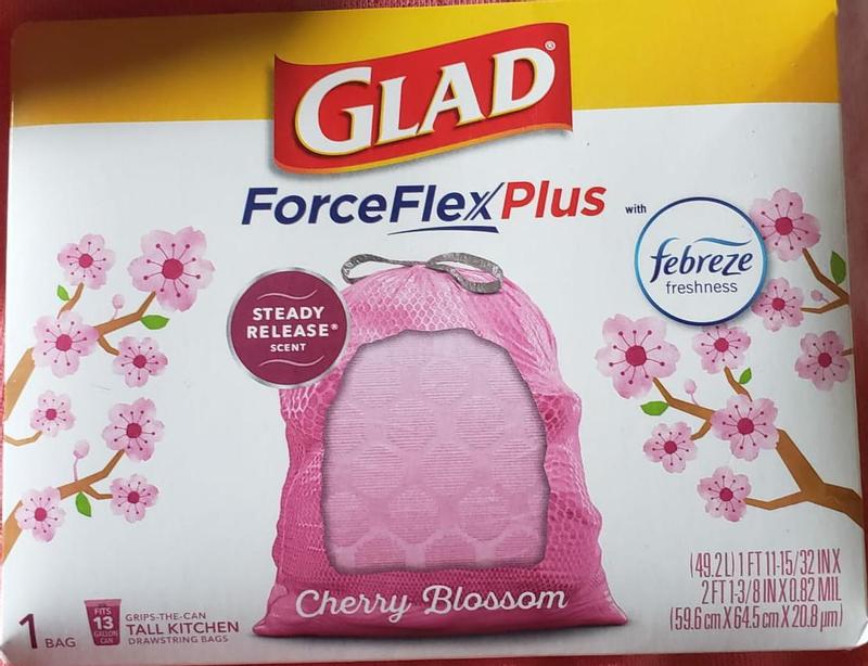 Glad ForceFlexPlus 13-Gallons Febreze Cherry Blossom Pink Plastic Kitchen  Drawstring Trash Bag (34-Count) at