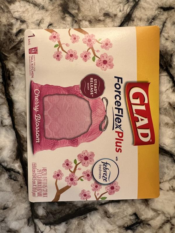 GLAD Protection Series ForceFlex Plus Drawstring Cherry Blossom Odor  Shield, Pink, 13 Gallon, 90 Count