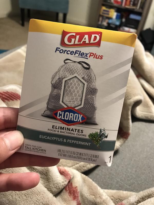 Glad ForceFlexPlus with Clorox Tall Kitchen Eucalyptus Peppermint Trash Bags,  34 ct - Foods Co.