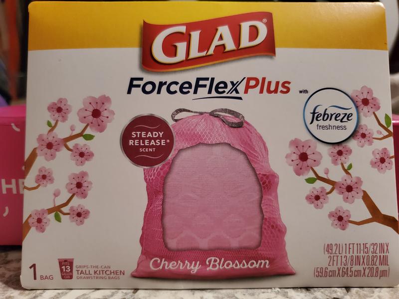 GLAD Protection Series ForceFlex Plus Drawstring Cherry Blossom Odor  Shield, Pink, 13 Gallon, 90 Count