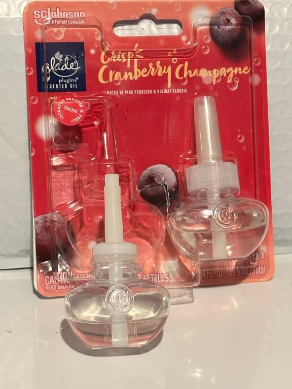 Glade PlugIns Scented Oil Air Freshener, 2 Refills, Crisp Cranberry Champagne - 1.34 oz