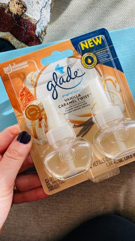 Glade® PlugIns® Scented Oil Refills Air Freshener Vanilla Caramel Twist, 2  ct - City Market
