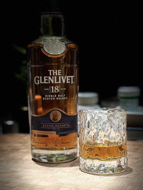 18 Years Speyside Single Malt Scotch Whisky - The Glenlivet US