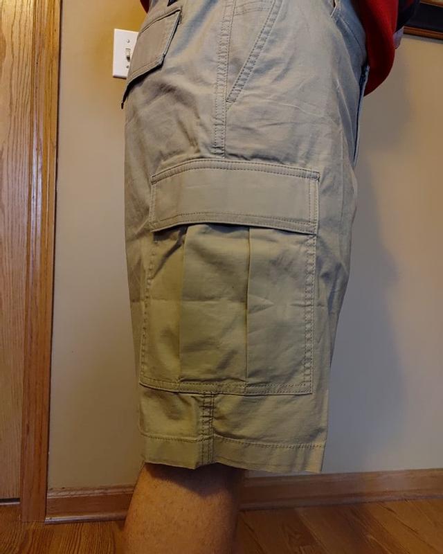 Fashion dockers cargo shorts with cell phone pocket