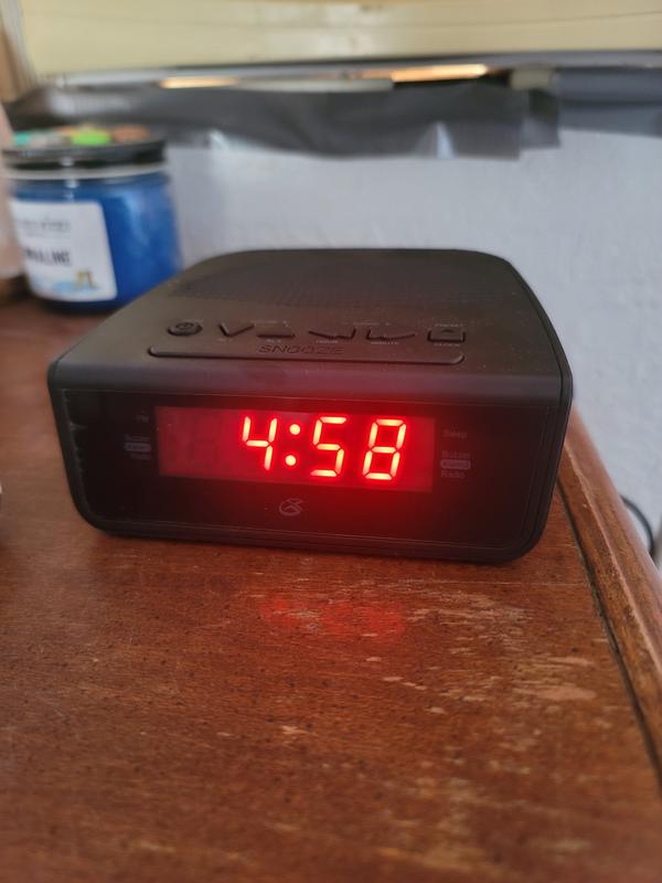 Dual Alarm Clock Radio, C224B