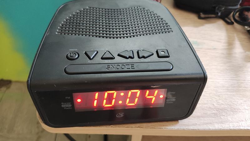 GPX Dual Alarm Clock Radio C224B - The Home Depot