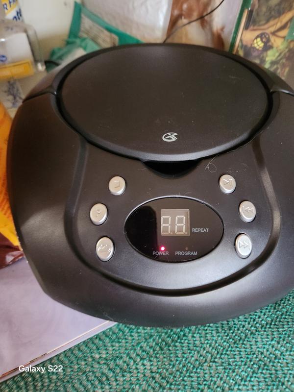 HANNLOMAX CD/MP3 Boombox – With AM/FM Radio, Cassette Recorder, AUX Input, AC/DC Power