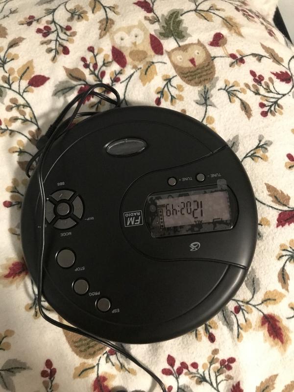 Personal CD Player w/Anti-Skip Protection - PC332B