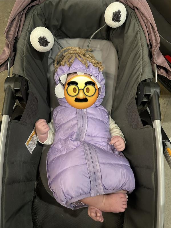 Pram is great as a changing table or for photos!