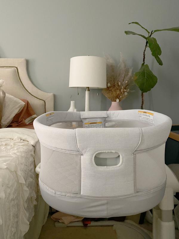 Graco® DreamMore™ Bedside Deluxe with Calming Motion in Skyler
