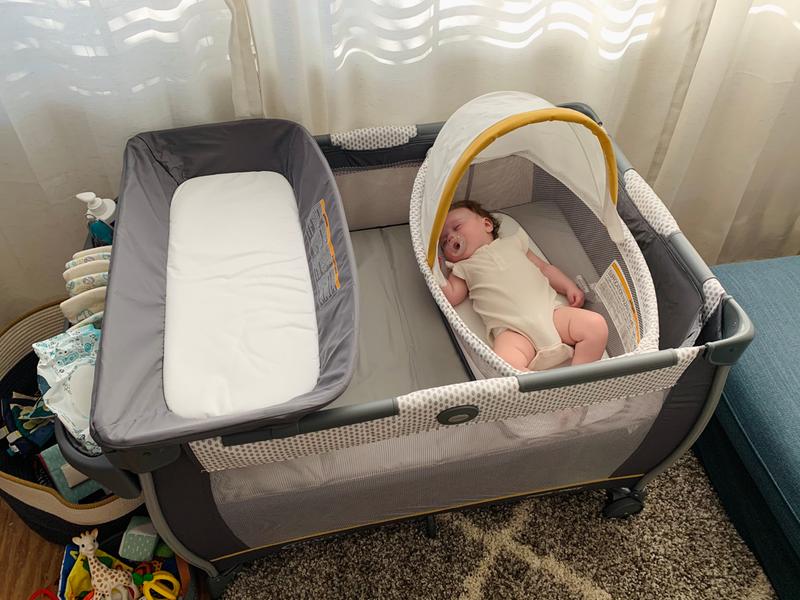 Graco pack n play care store suite review