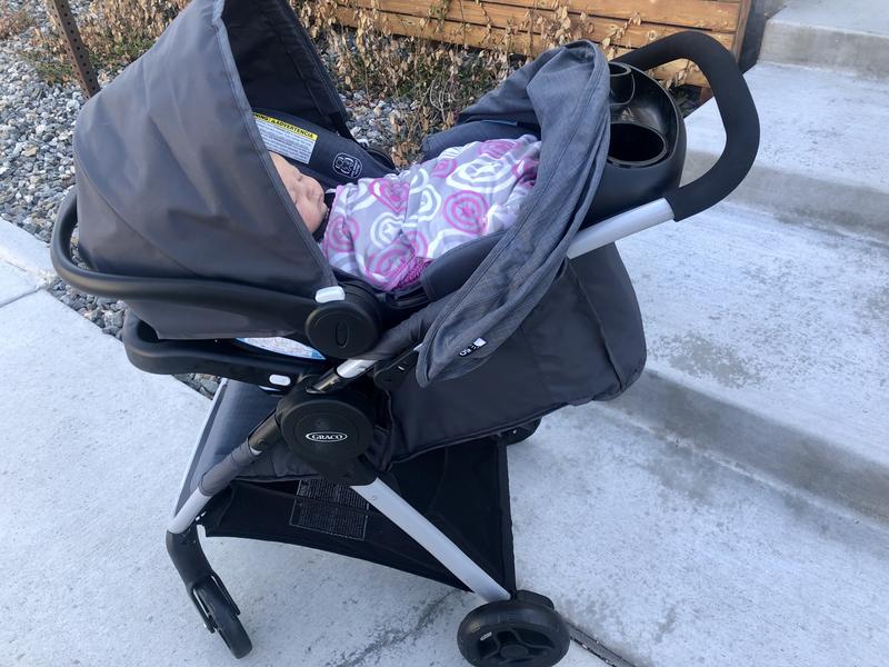 Graco fastaction store 2.0 travel system