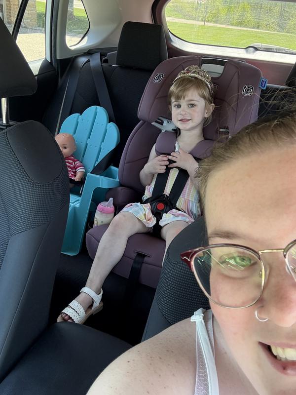 First time forward facing. Loves her new seat!