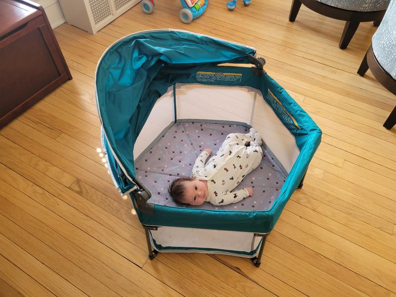 Graco travel lite crib hotsell with stages