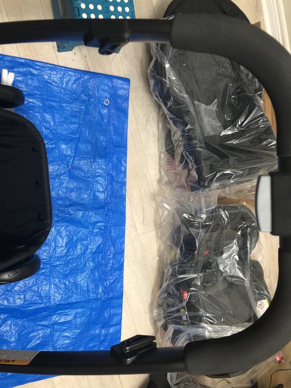 Both side brackets are not aligned to fix the parent tray