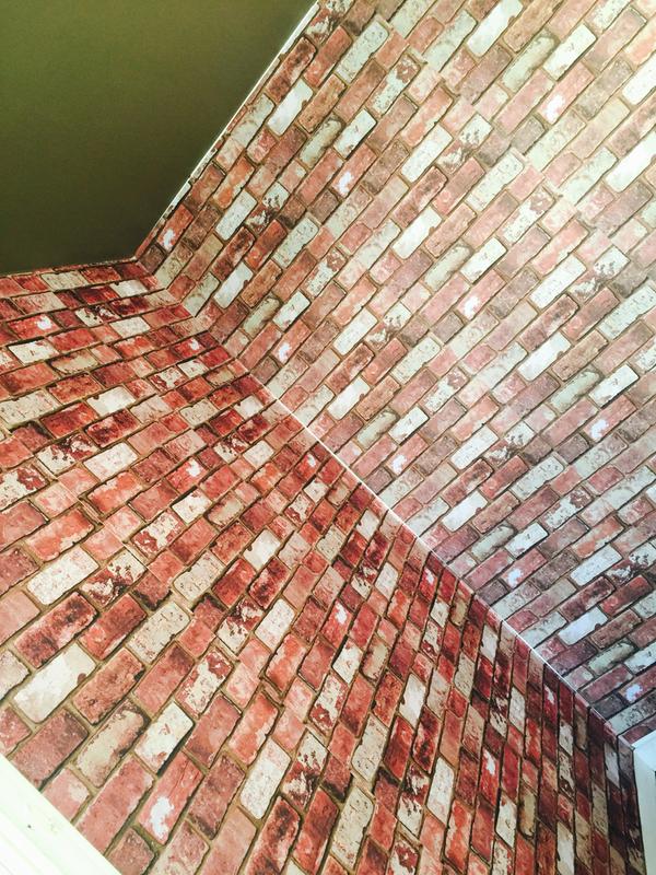 Left is red and right is the brown. Very big differnce in color.