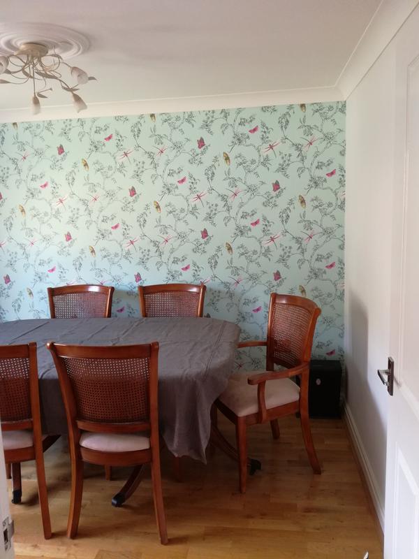 Bright and light dining room.
