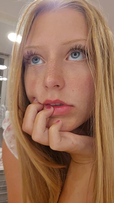 Customer photo for "best lashes ever"