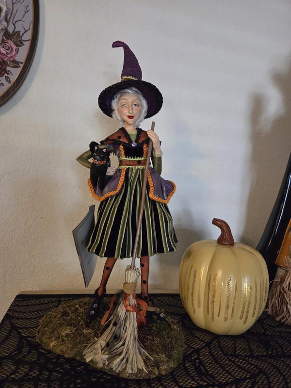 Bewitching Figure, Faye | Grandin Road