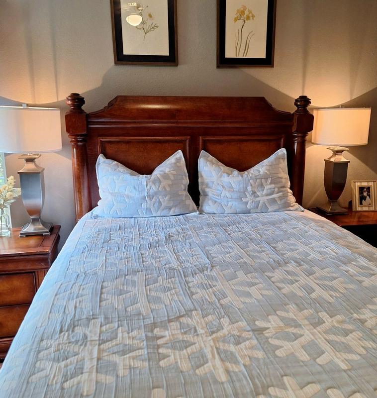 Matelassé Snowflake Quilt Set | Nino Collection by Great Bay Matelassé Snowflake Quilt Set | Nino Collection by Great Bay