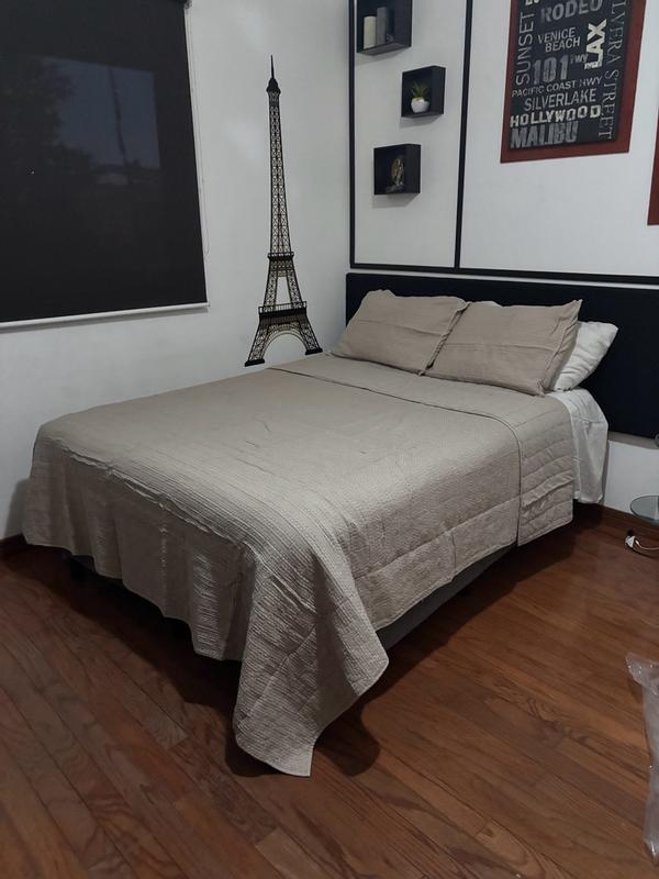 Customer carousel item 1.