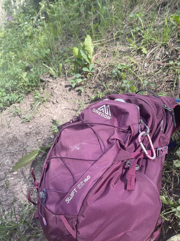 Gregory Swift 22L Women's Hiking Backpack With 2L Hydration Reservoir - Emerald Frost