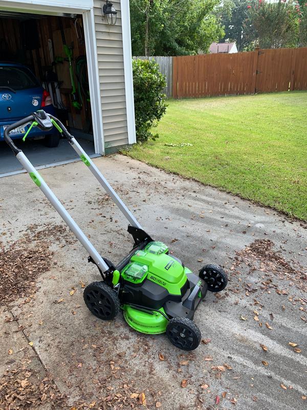 Greenworks Pro 60 volt 25 in Cordless Self propelled Lawn Mower 4