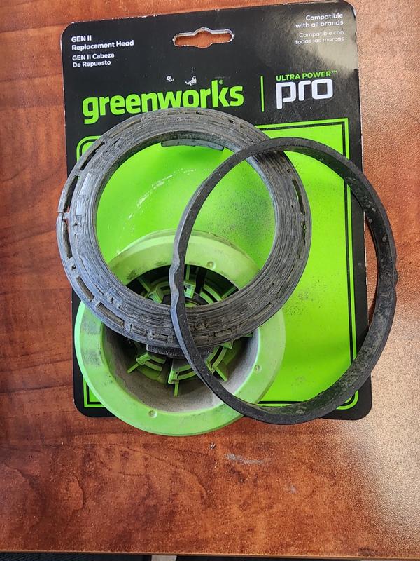 After 3 uses, trimmer head is in component pieces