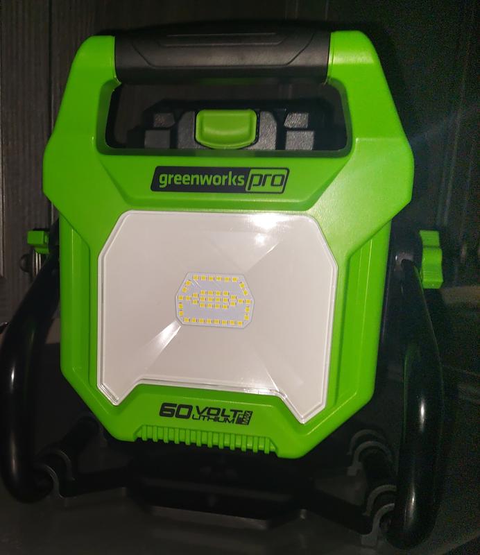 Greenworks 2,500-Lumen 60V Cordless Battery Work Light, Dual Power (AC ...