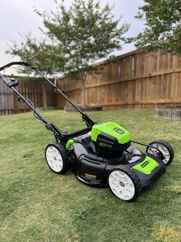 Greenworks 80V 21” Lawn Mower, 13” String Trimmer, and 730 Lear Blower  Combo with 4 Ah Battery & Charger) 3-piece combo Green 1345202 - Best Buy