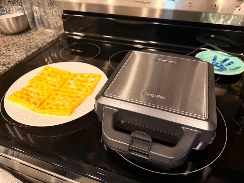 Customer photo for "Great non toxic nonstick waffle maker"