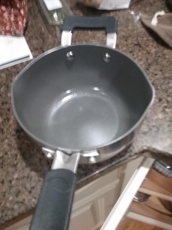 can pour food easily and added handle