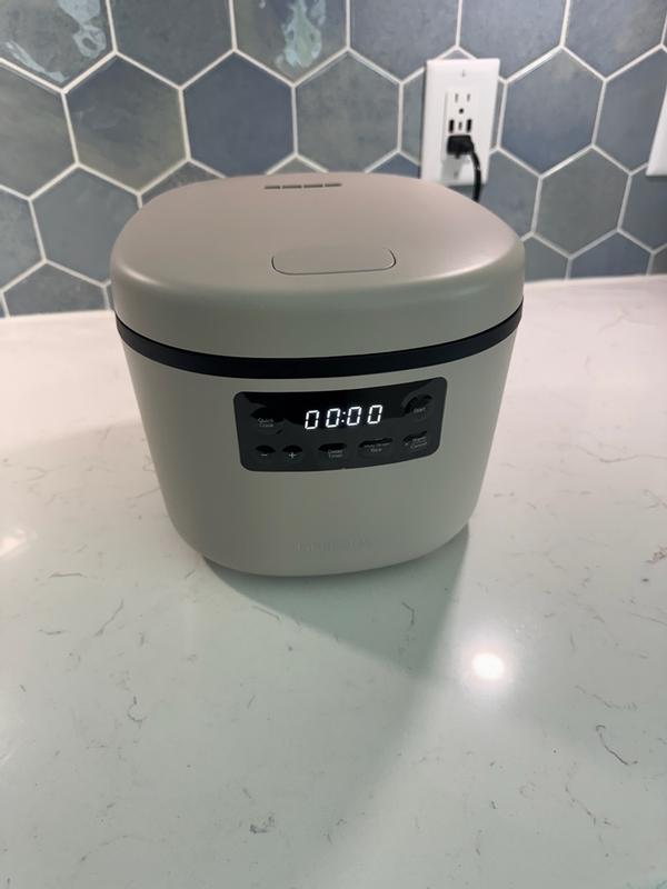 Customer photo for "Sleek and Functional Rice Cooker"