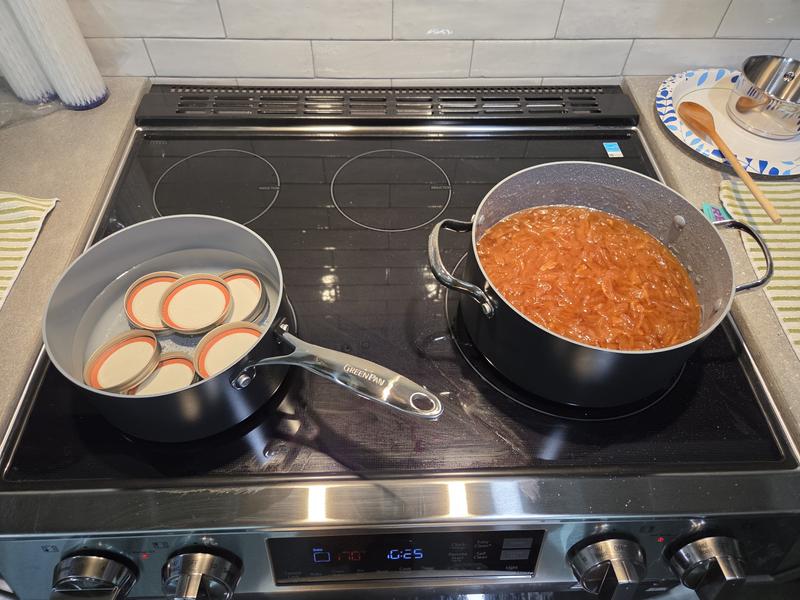Canning pear preserves