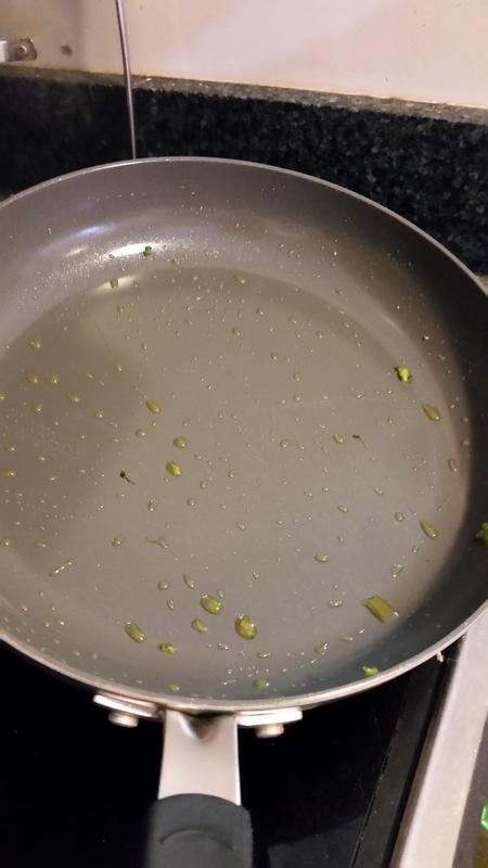 I lightly browned some broccoli with a bit of olive oil. Nothing stuck. No burning on the pan.