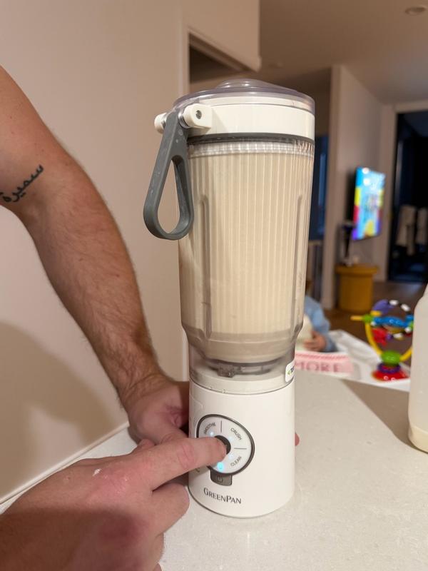 Customer photo for "Blends great!"