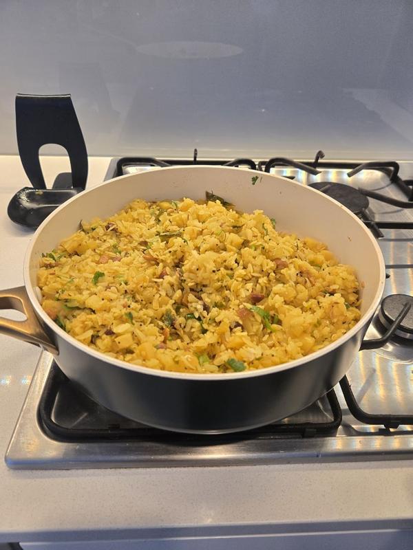 Customer photo for "Beautiful 5 piece cookware set"