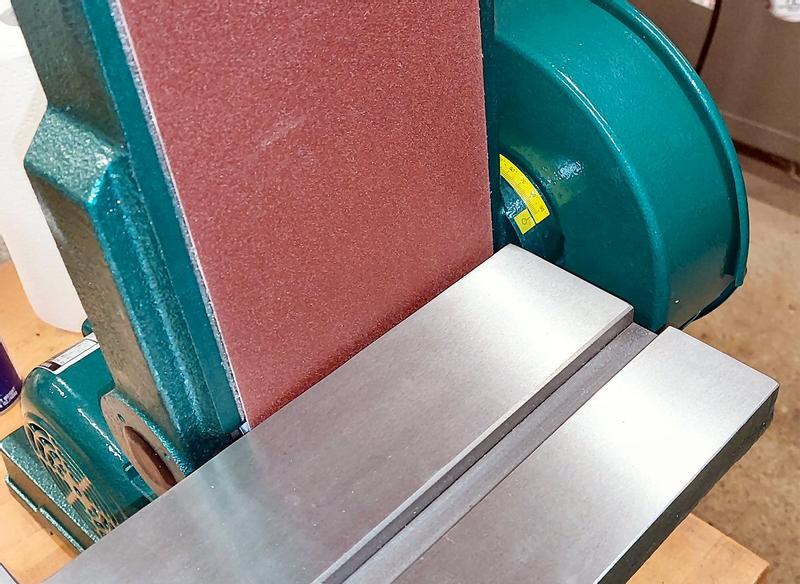 Disc guard gets in the way when usint the belt vertically