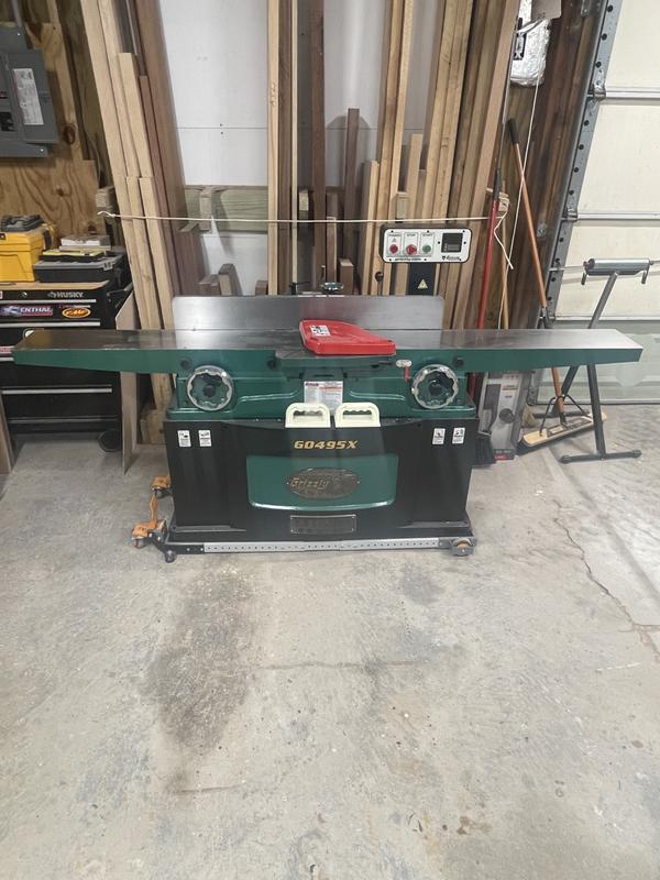 Grizzly Industrial 15 in. Planer with Spiral Cutterhead