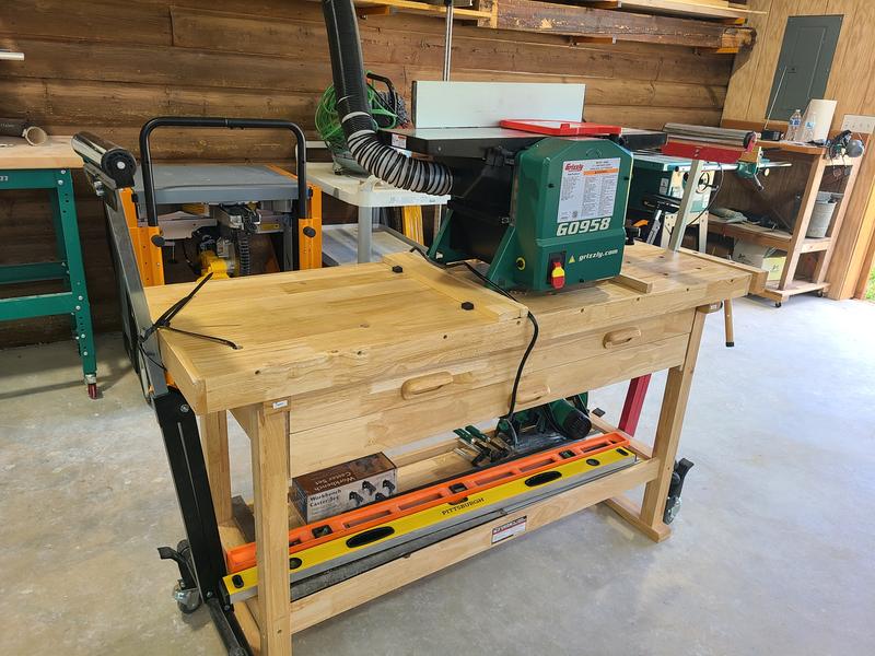 Stationary setup for 8' long lumber