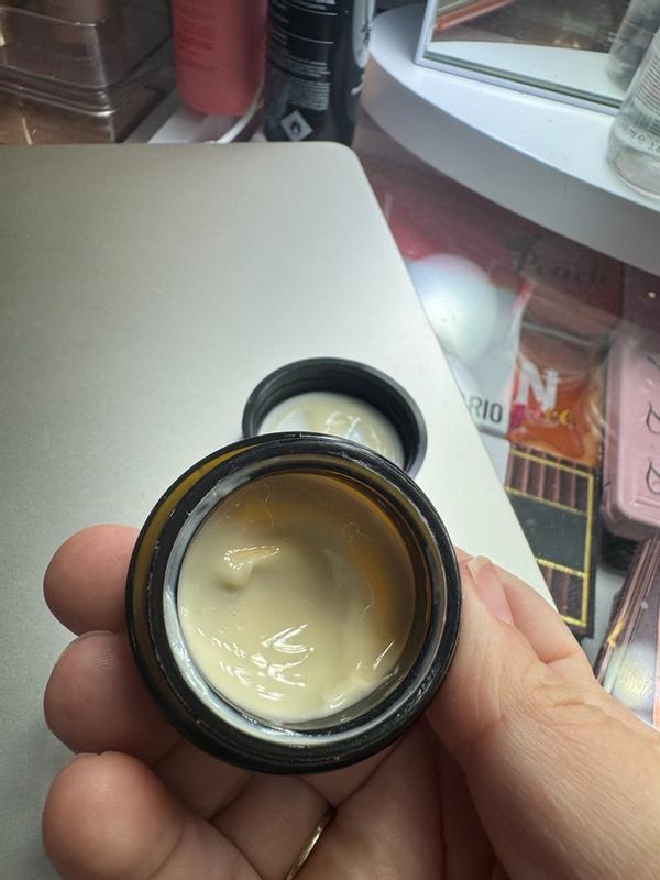 Customer carousel item 9.