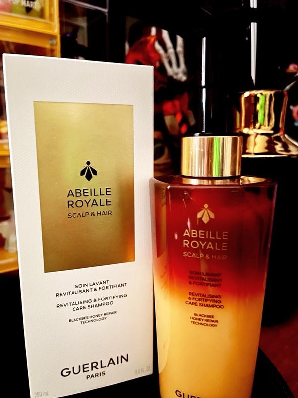 ABEILLE ROYALE ⋅ REVITALIZING & FORTIFYING CARE SHAMPOO