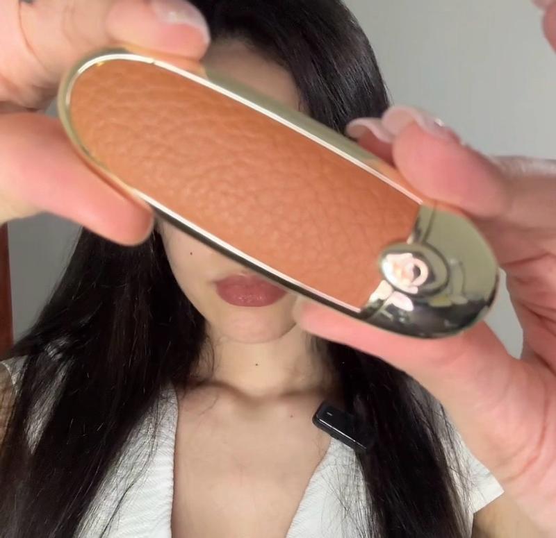 Customer carousel item 2.