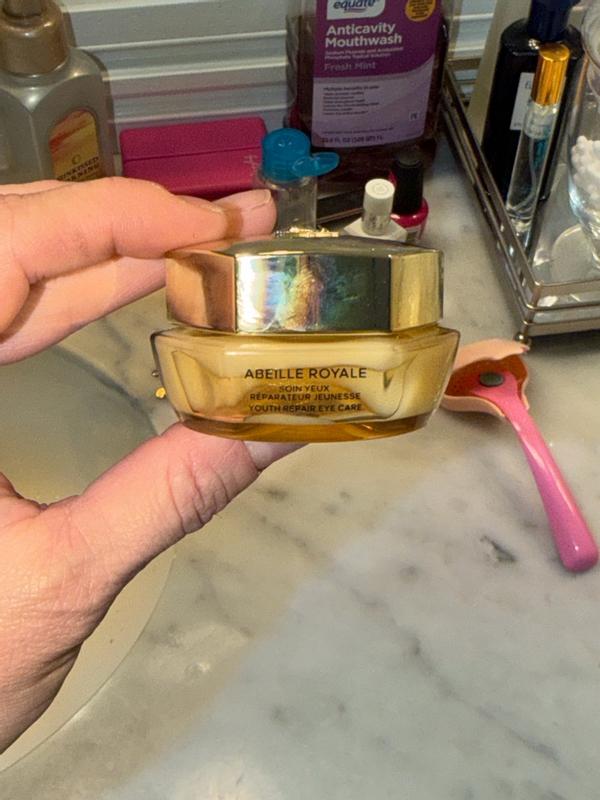 Customer carousel item 12.