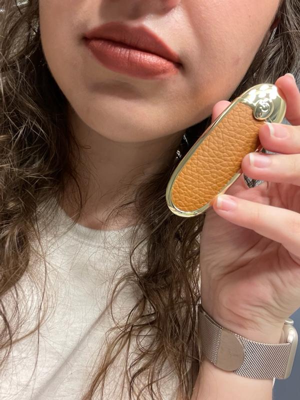 Customer carousel item 6.